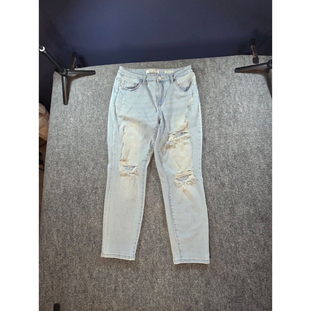 Judy Blue Distressed Boyfriend Jeans Womens 31 Light Wash Relaxed Denim